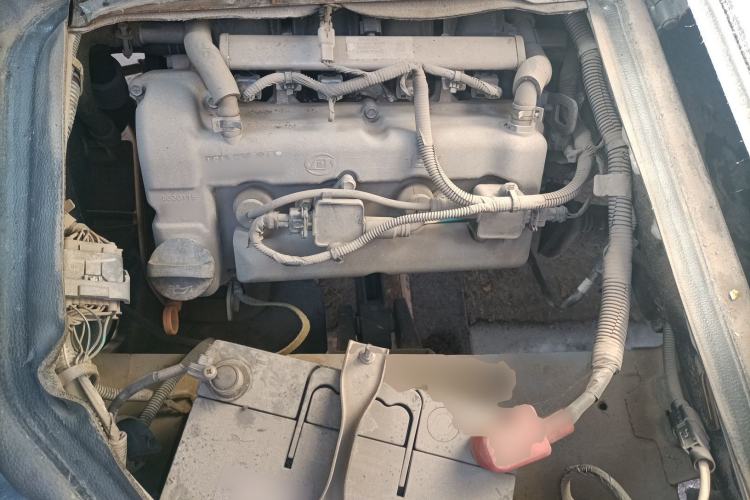 Used Wuling Zhiguang 2015 1.2L Practical LS-I Model Engine Bay