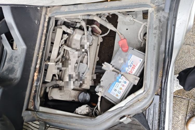Used Wuling Zhiguang 2015 1.2L Practical LS-I Model Engine Bay