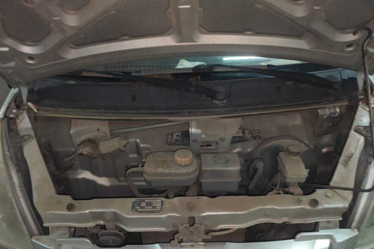 Used Wuling Zhiguang 2015 1.2L Practical LS-I Model Engine Bay