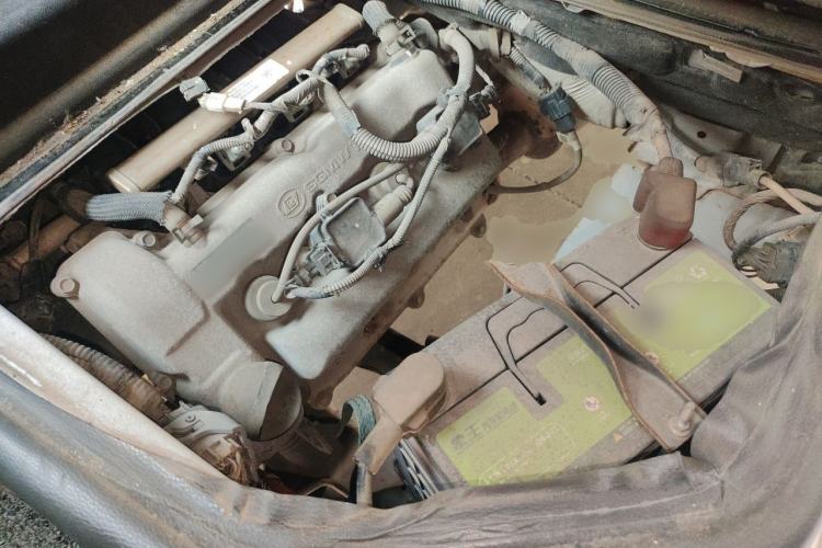 Used Wuling Zhiguang 2015 1.2L Practical LS-I Model Engine Bay