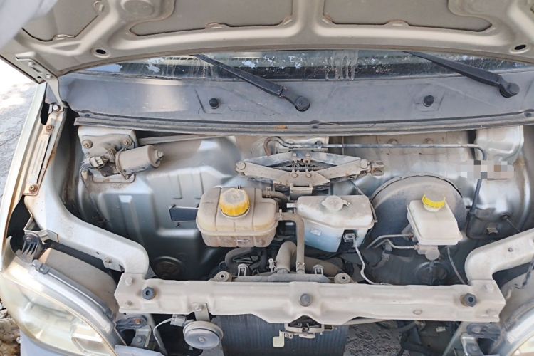 Used Wuling Zhiguang 2015 1.2L Practical LS-I Model Engine Bay
