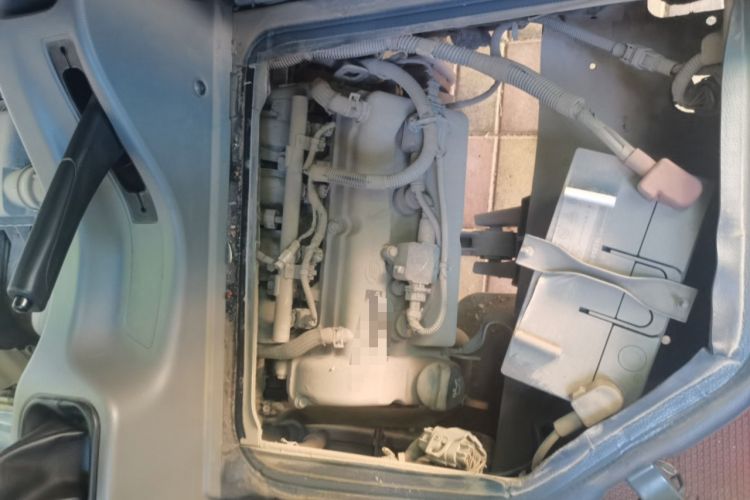 Used Wuling Zhiguang 2015 1.2L S Standard Model LSI Engine Bay