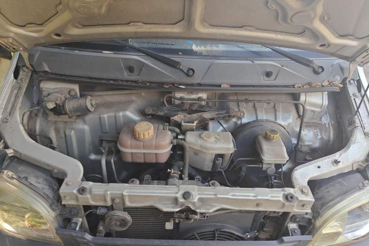 Used Wuling Zhiguang 2015 1.2L Practical LS-I Model Engine Bay