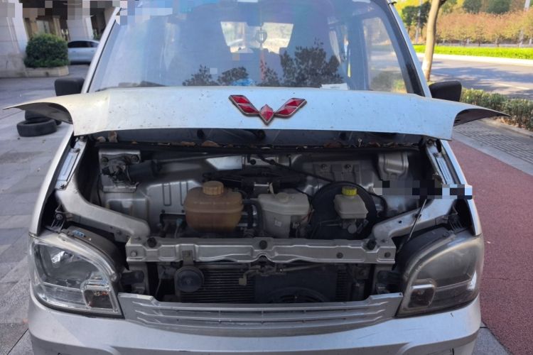 Used Wuling Zhiguang 2015 1.2L Practical LS-I Model Engine Bay