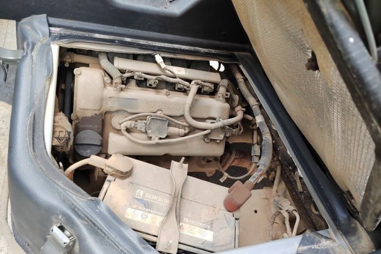 Used Wuling Zhiguang 2015 1.2L Practical LS-I Model Engine Bay