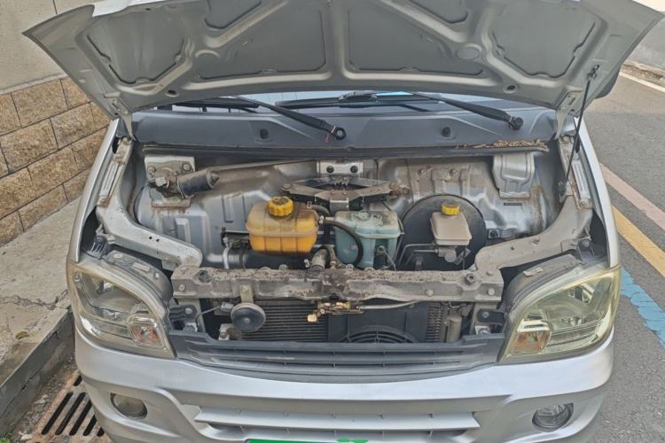 Used Wuling Zhiguang 2015 1.2L Standard Model LSI Engine Bay