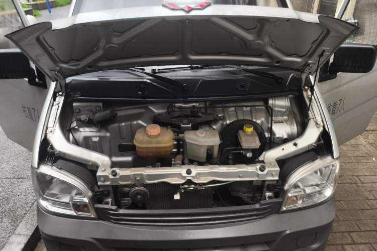 Used Wuling Zhiguang 2015 1.2L S Practical Model LSI Engine Bay