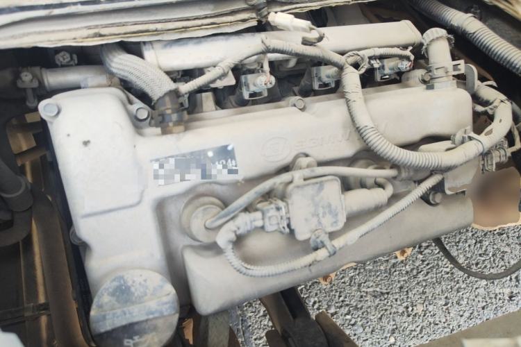 Used Wuling Zhiguang 2015 1.2L Practical LS-I Model Engine Bay