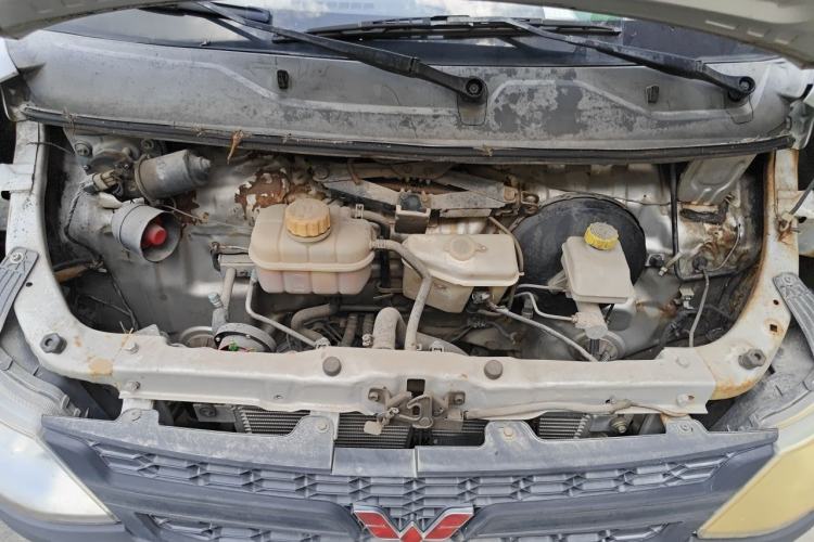 Used Wuling Zhiguang 2015 1.2L S Practical Model LSI Engine Bay