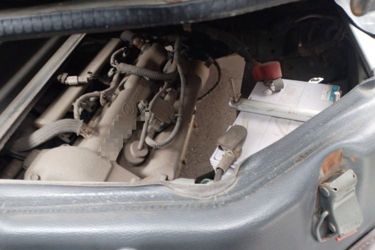Used Wuling Zhiguang 2015 1.2L Practical LS-I Model Engine Bay