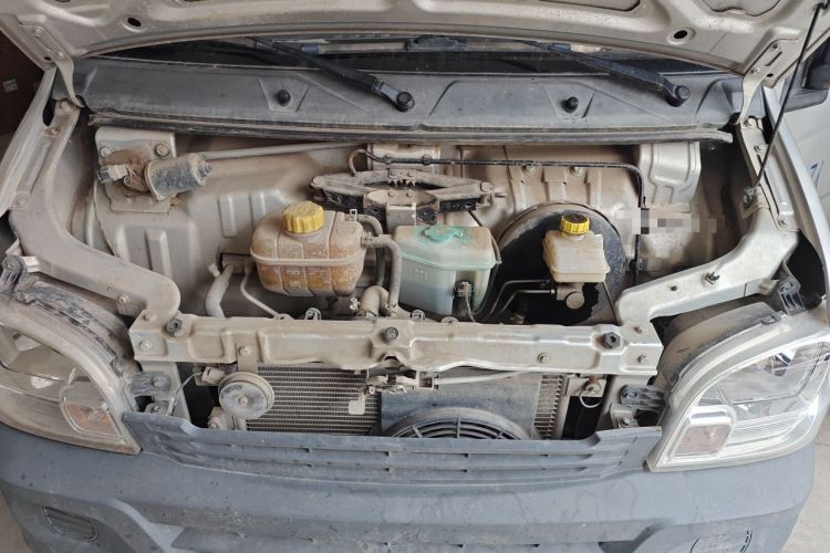Used Wuling Zhiguang 2015 1.2L S Practical Model LSI Engine Bay