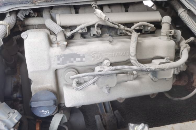 Used Wuling Zhiguang 2015 1.2L S Practical Model LSI Engine Bay