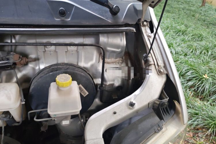Used Wuling Zhiguang 2015 1.2L Practical LS-I Model Engine Bay Left