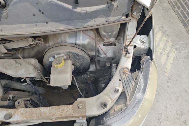 Used Wuling Zhiguang 2015 1.2L S Practical Model LSI Engine Bay Left
