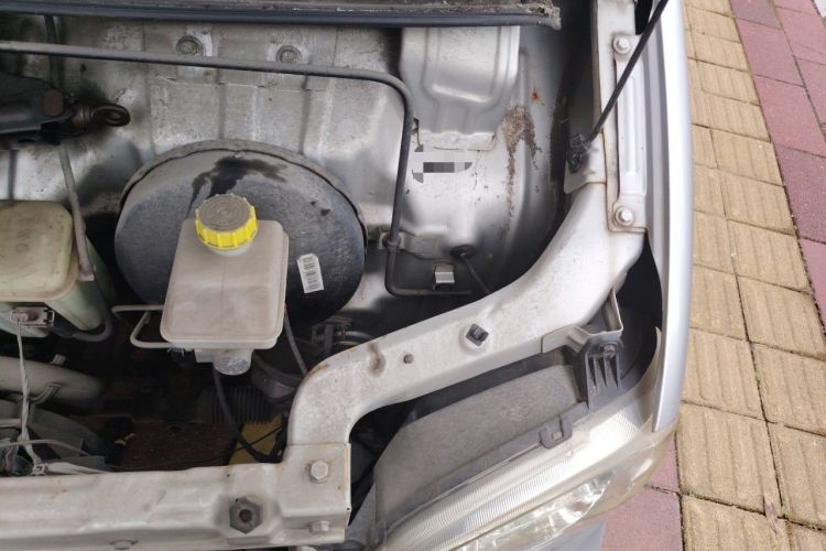 Used Wuling Zhiguang 2015 1.2L Standard Model LSI Engine Bay Left