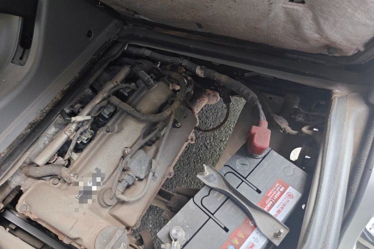 Used Wuling Zhiguang 2015 1.2L S Standard Model LSI Engine Bay Left
