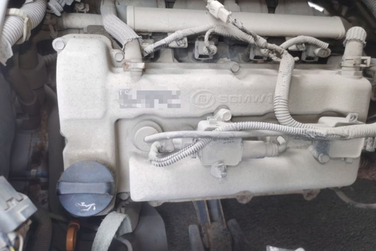 Used Wuling Zhiguang 2015 1.2L S Practical Model LSI Engine Bay Left