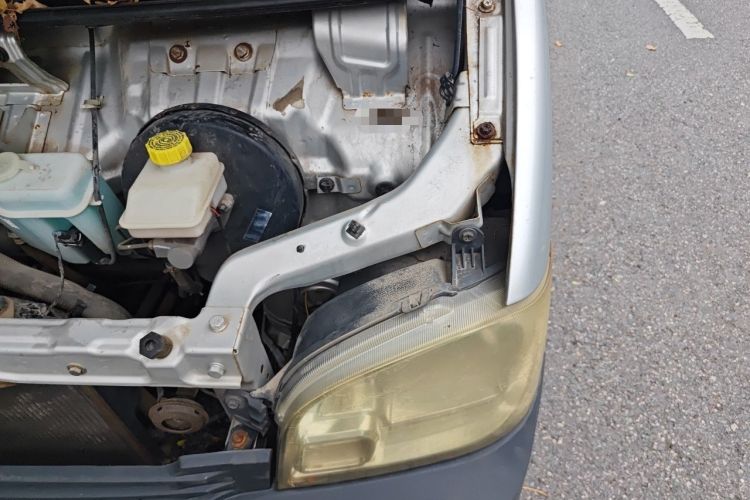 Used Wuling Zhiguang 2015 1.2L S Practical Model LSI Engine Bay Left