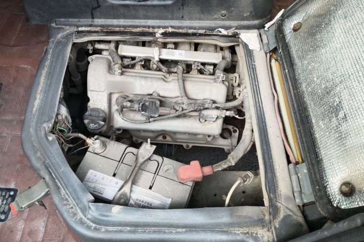 Used Wuling Zhiguang 2015 1.2L S Practical Model LSI Engine Bay Left