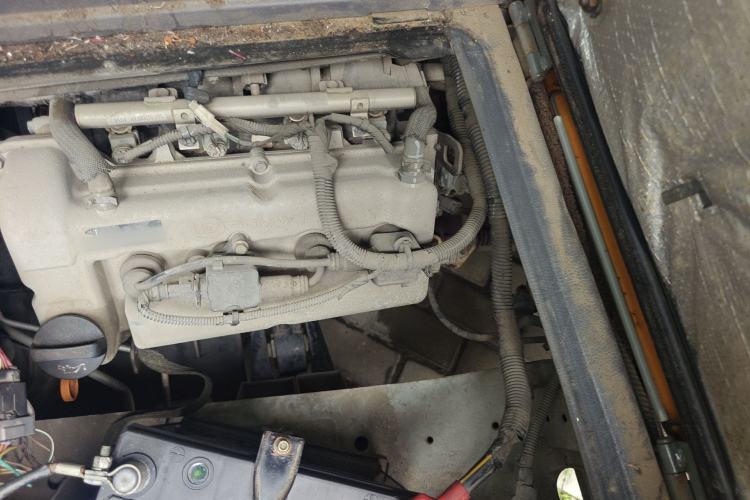 Used Wuling Zhiguang 2015 1.2L S Practical Model LSI Engine Bay Left