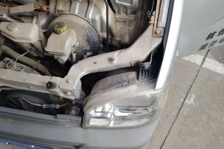 Used Wuling Zhiguang 2015 1.2L Practical LS-I Model Engine Bay Left