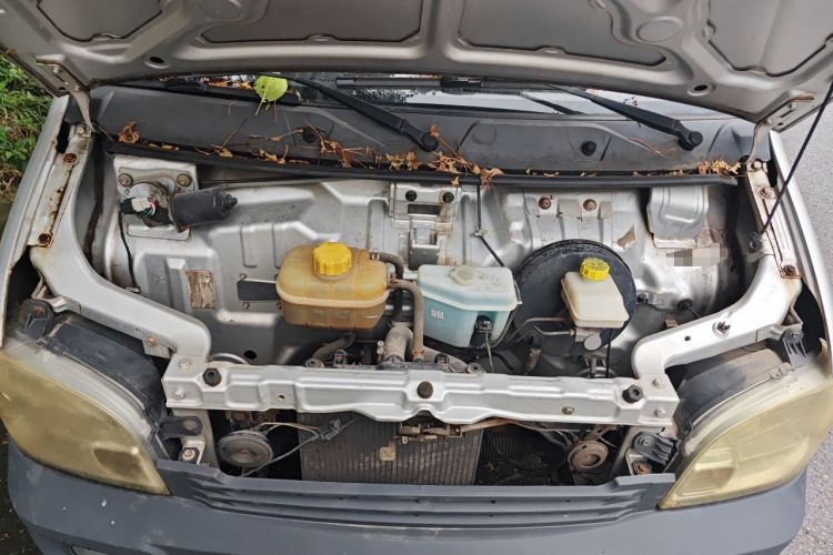 Used Wuling Zhiguang 2015 1.2L S Practical Model LSI Engine Bay
