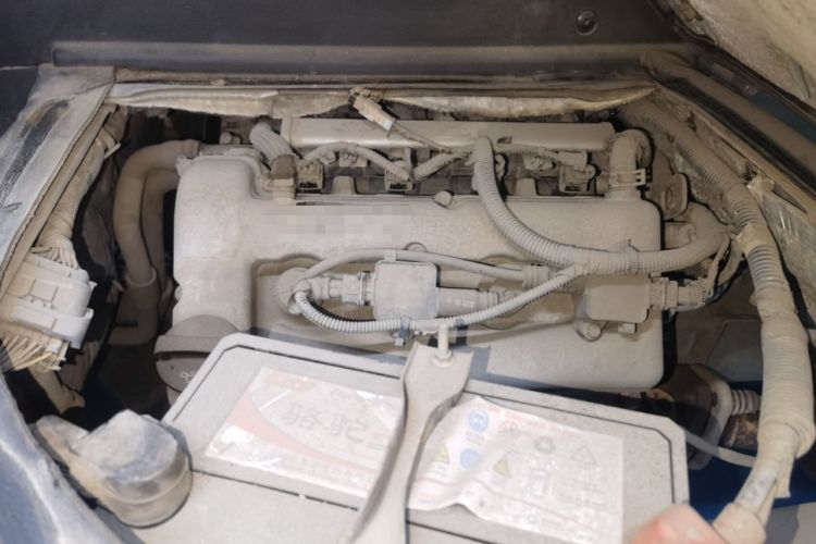 Used Wuling Zhiguang 2015 1.2L Practical LS-I Model Engine Bay