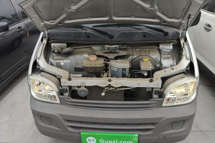 Used Wuling Zhiguang 2015 1.2L Practical LS-I Model Engine Bay