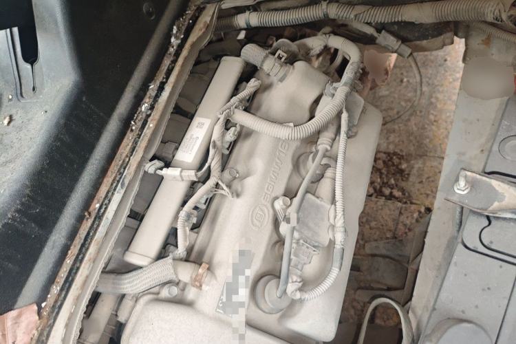 Used Wuling Zhiguang 2015 1.2L Practical LS-I Model Engine Bay