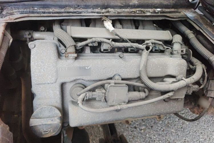 Used Wuling Zhiguang 2015 1.2L Practical LS-I Model Engine Bay