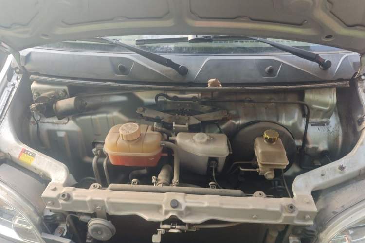 Used Wuling Zhiguang 2015 1.2L S Practical Model LSI Engine Bay