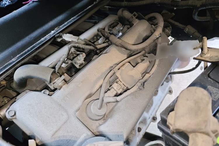 Used Wuling Zhiguang 2015 1.2L Practical LS-I Model Engine Bay