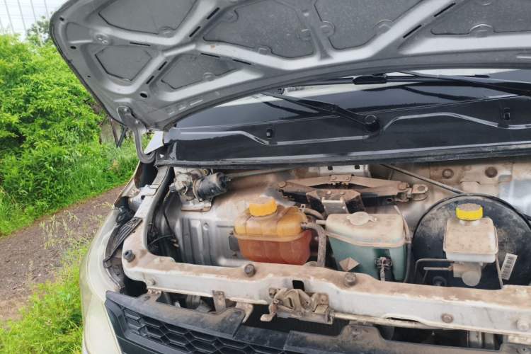 Used Wuling Zhiguang 2015 1.2L S Practical Model LSI Engine Bay Right
