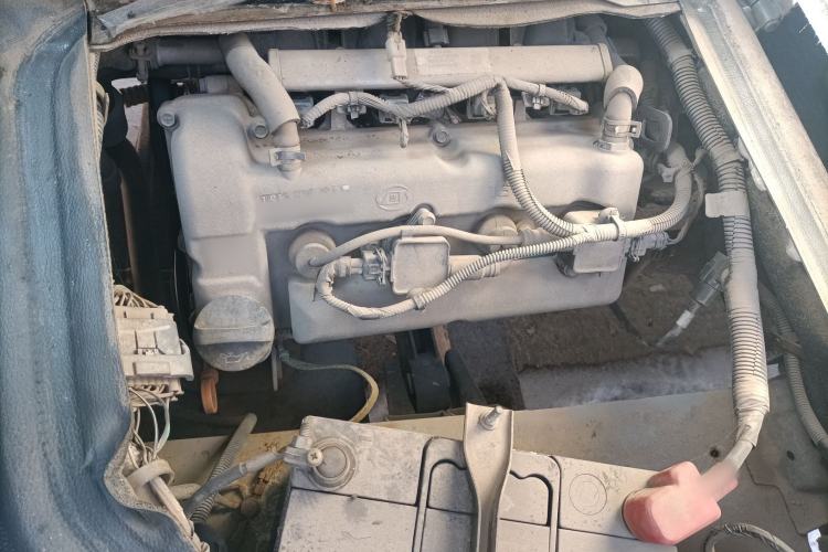 Used Wuling Zhiguang 2015 1.2L Practical LS-I Model Engine Bay Right