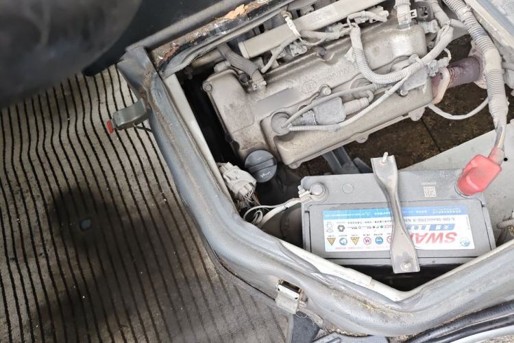 Used Wuling Zhiguang 2015 1.2L Practical LS-I Model Engine Bay Right