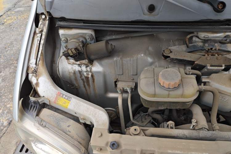 Used Wuling Zhiguang 2015 1.2L Practical LS-I Model Engine Bay Right