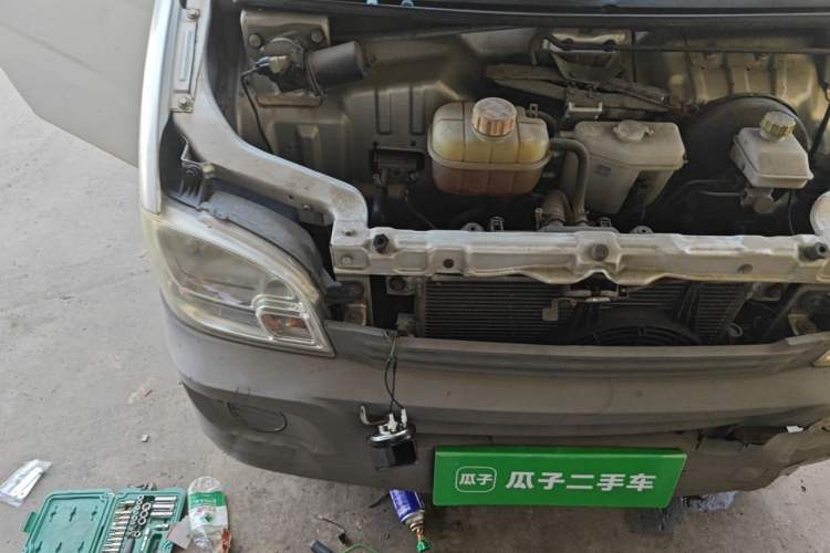 Used Wuling Zhiguang 2015 1.2L Practical LS-I Model Engine Bay Right