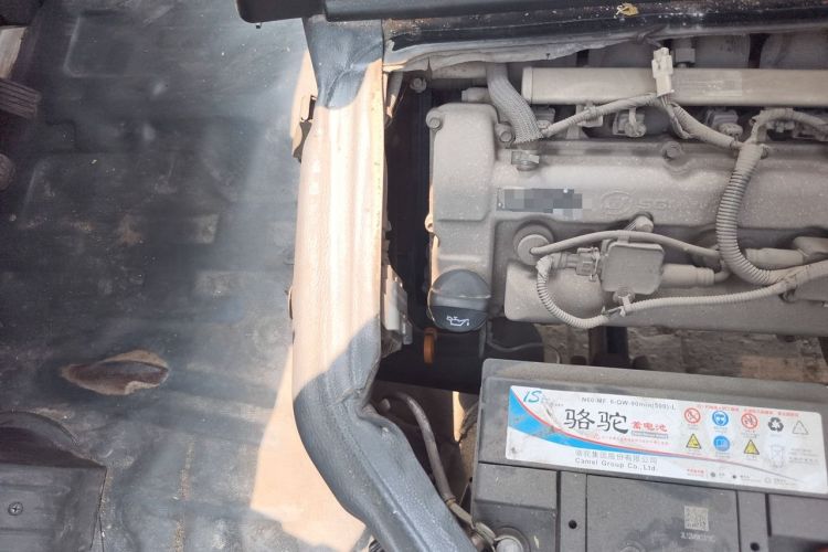Used Wuling Zhiguang 2015 1.2L Practical LS-I Model Engine Bay Right