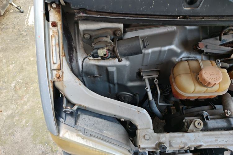 Used Wuling Zhiguang 2015 1.2L Practical LS-I Model Engine Bay Right