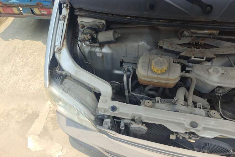 Used Wuling Zhiguang 2015 1.2L Practical LS-I Model Engine Bay Right