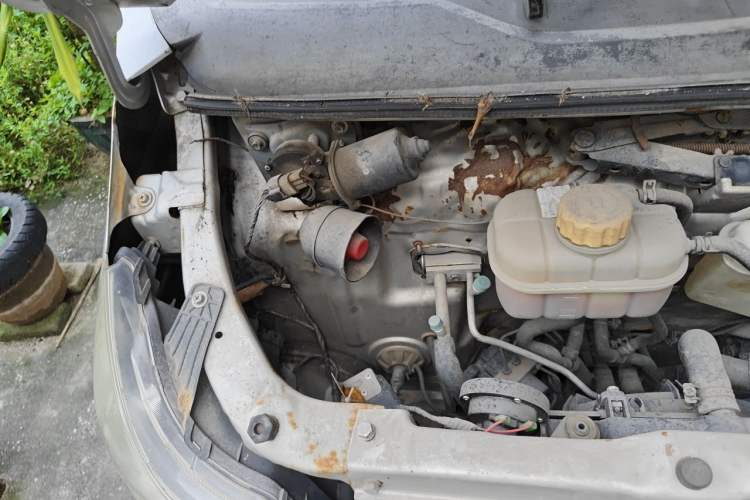 Used Wuling Zhiguang 2015 1.2L S Practical Model LSI Engine Bay Right