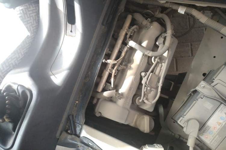 Used Wuling Zhiguang 2015 1.2L S Practical Model LSI Engine Bay Right
