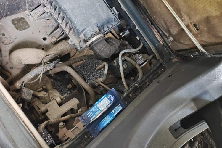 Used Wuling Zhiguang 2015 1.2L S Standard Model LSI Engine Bay Right