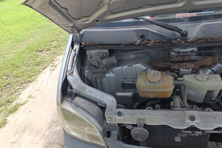 Used Wuling Zhiguang 2015 1.2L Practical LS-I Model Engine Bay Right