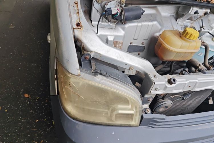 Used Wuling Zhiguang 2015 1.2L S Practical Model LSI Engine Bay Right