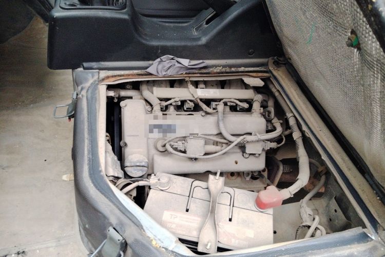 Used Wuling Zhiguang 2015 1.2L Practical LS-I Model Engine Bay Right