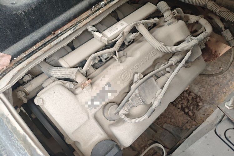 Used Wuling Zhiguang 2015 1.2L Practical LS-I Model Engine Bay Right