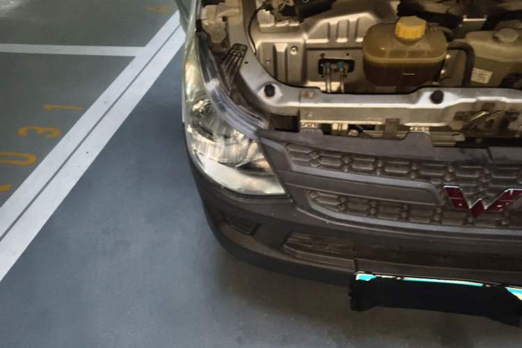 Used Wuling Zhiguang 2015 1.2L S Practical Model LSI Engine Bay Right