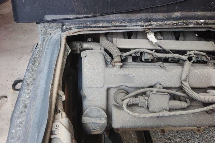Used Wuling Zhiguang 2015 1.2L Practical LS-I Model Engine Bay Right