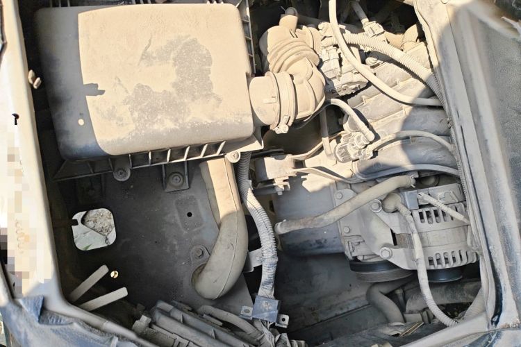 Used Wuling Zhiguang 2015 1.2L Practical LS-I Model Engine Bay Right